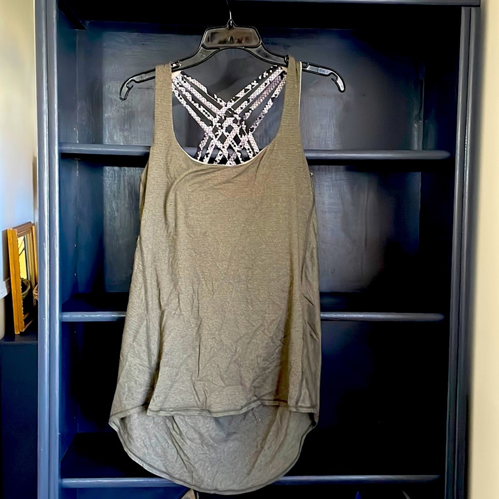 Lululemon exercise tank